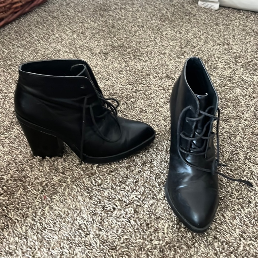 High heel boots